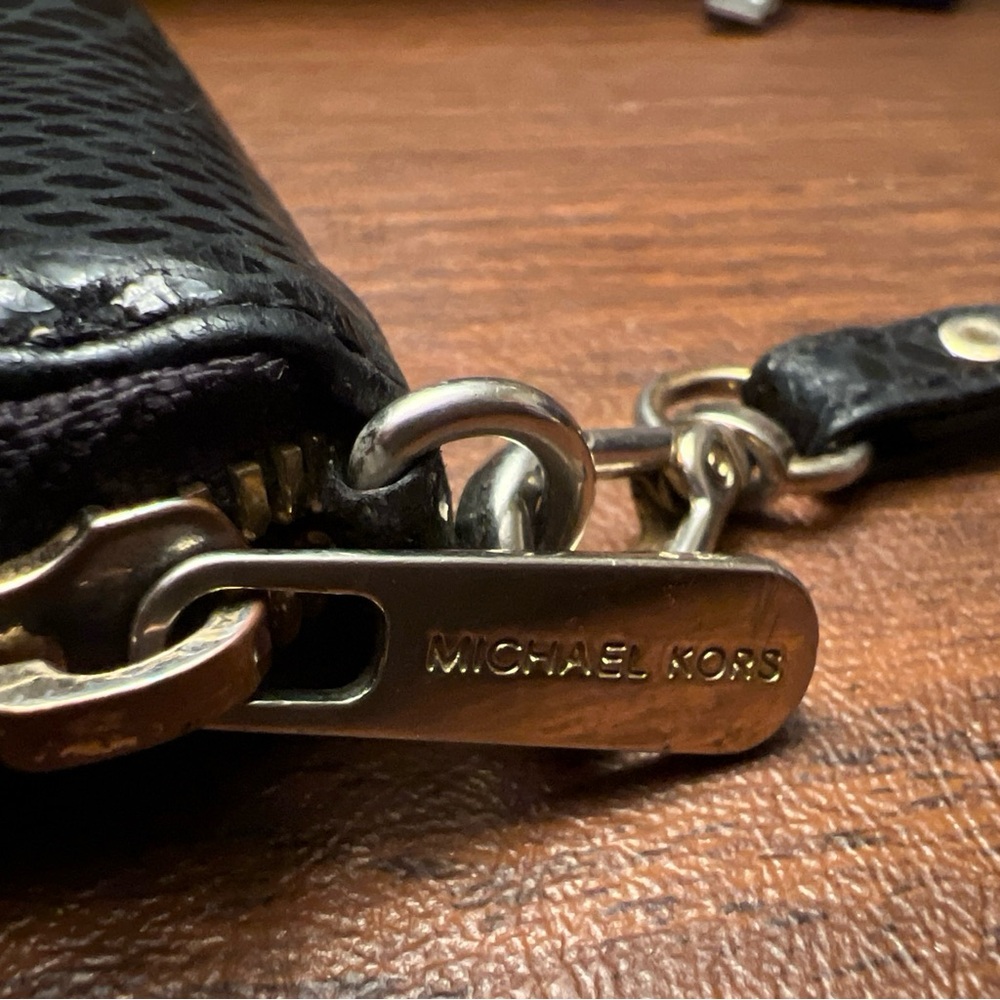 Michael Kors Black Snakeskin Print Leather‎ Zip Around Wallet Wristlet - Picture 3 of 5